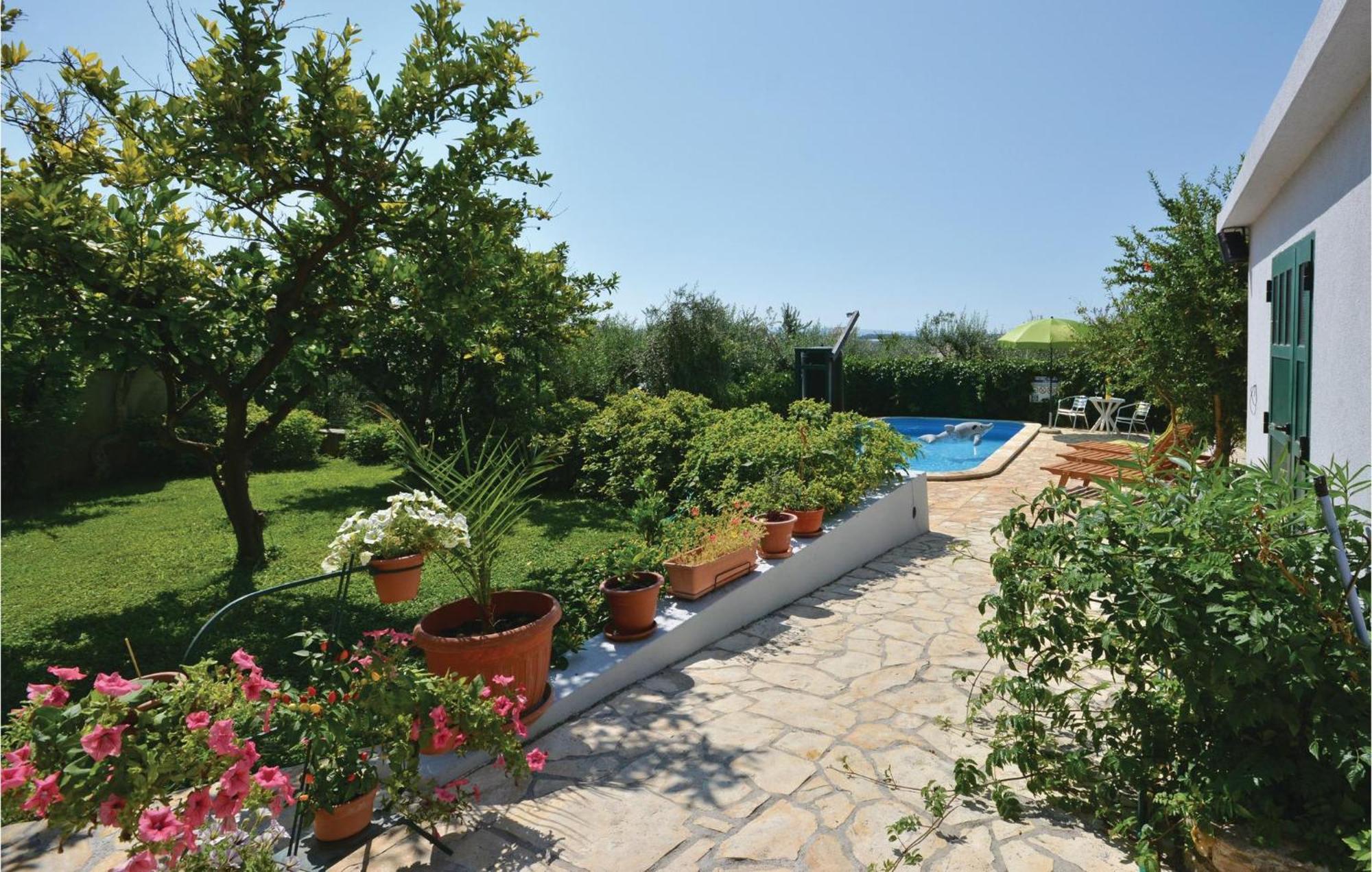 Amazing Apartment In Kastel Sucurac With Kitchen Kastela Bagian luar foto