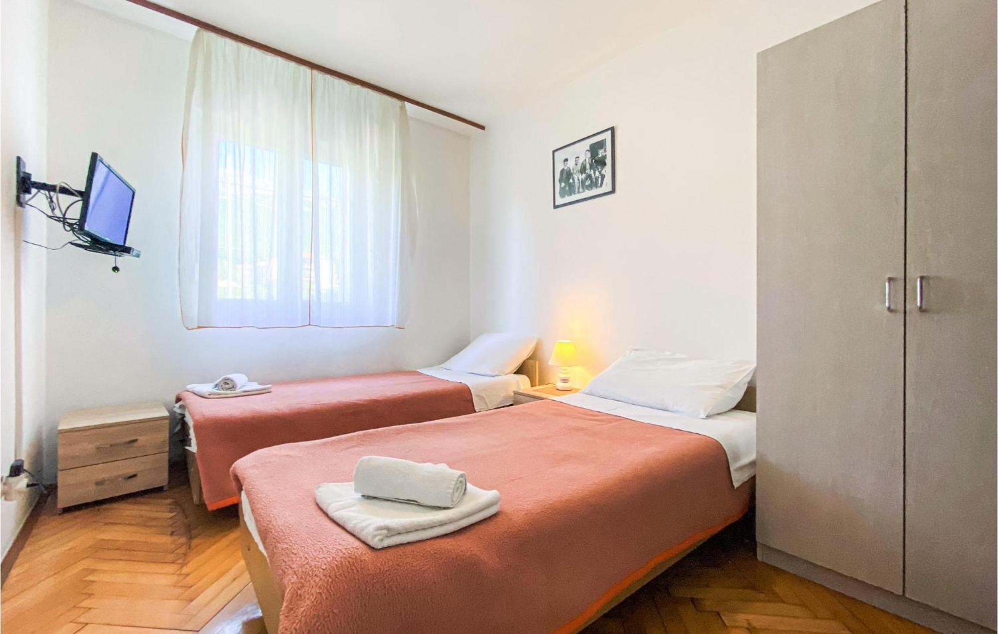 Amazing Apartment In Kastel Sucurac With Kitchen Kastela Bagian luar foto