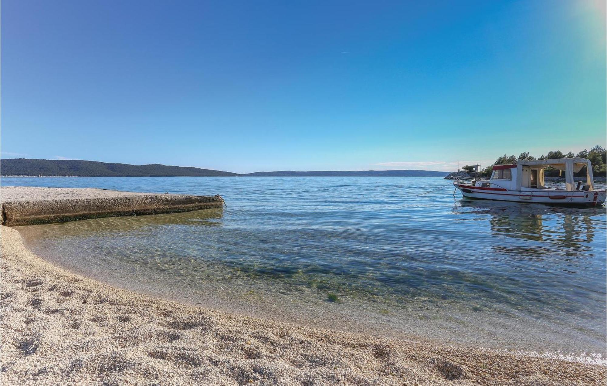 Amazing Apartment In Kastel Sucurac With Kitchen Kastela Bagian luar foto