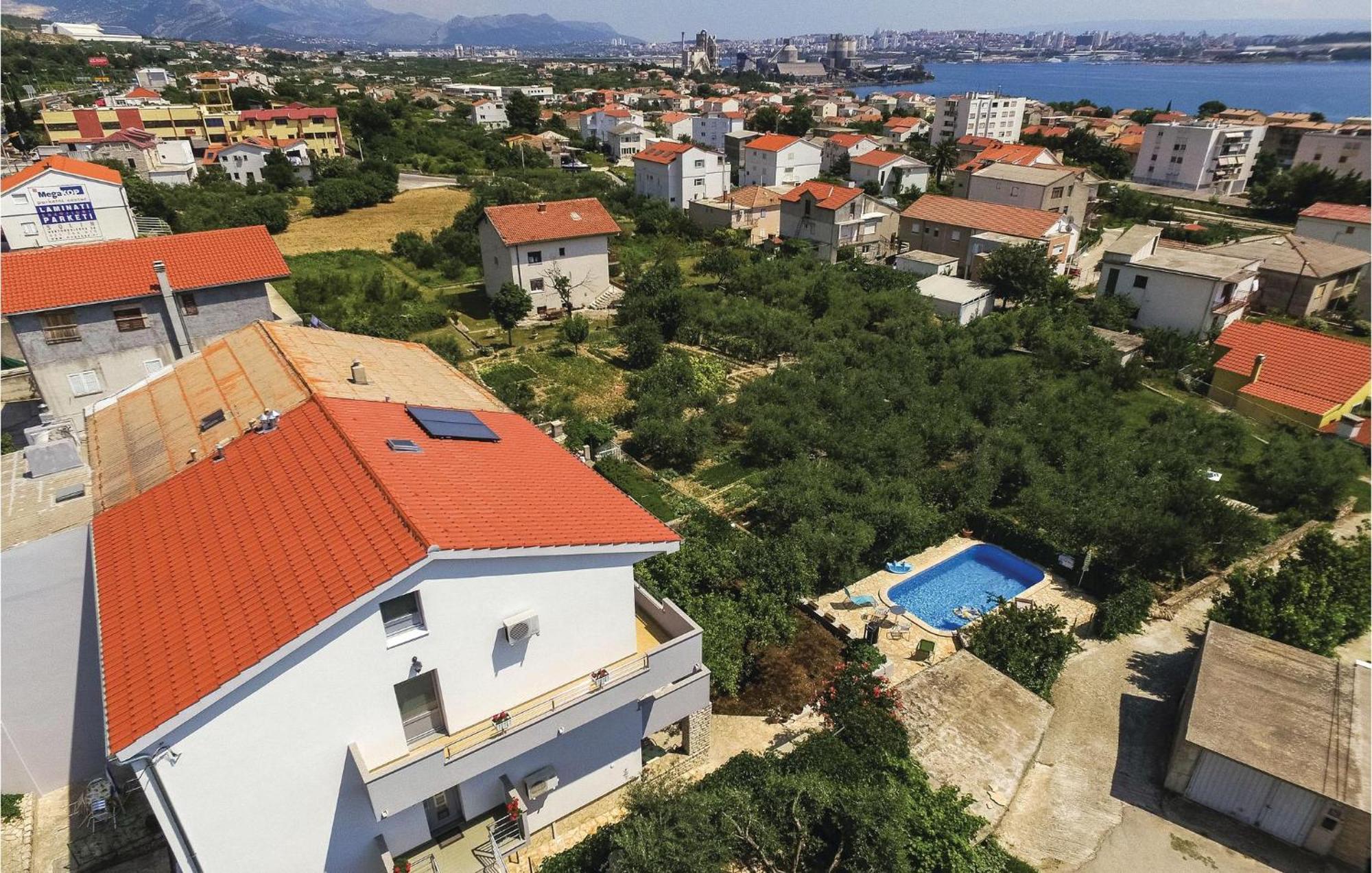 Amazing Apartment In Kastel Sucurac With Kitchen Kastela Bagian luar foto