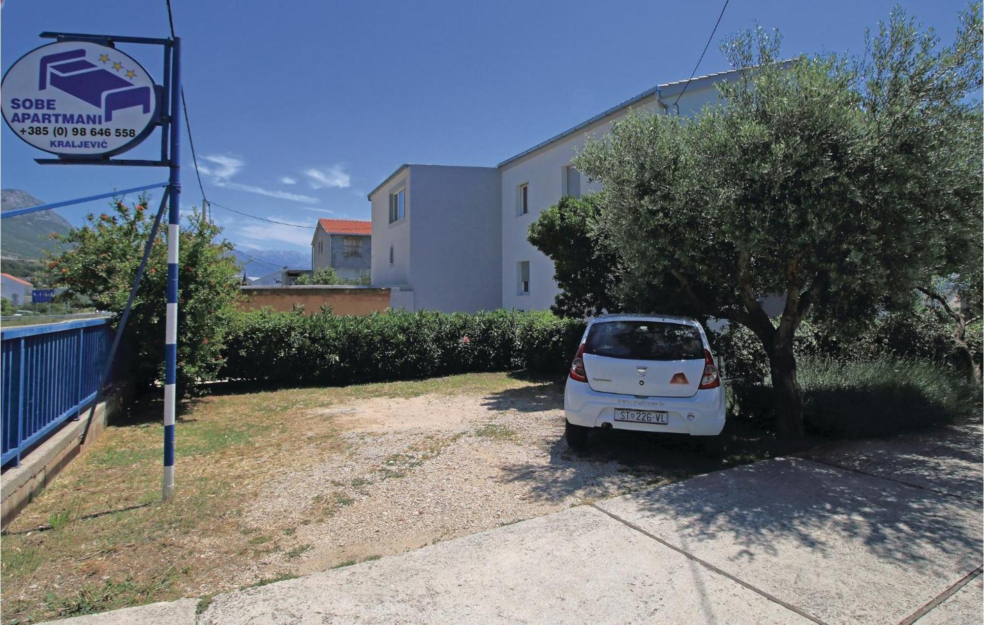 Amazing Apartment In Kastel Sucurac With Kitchen Kastela Bagian luar foto